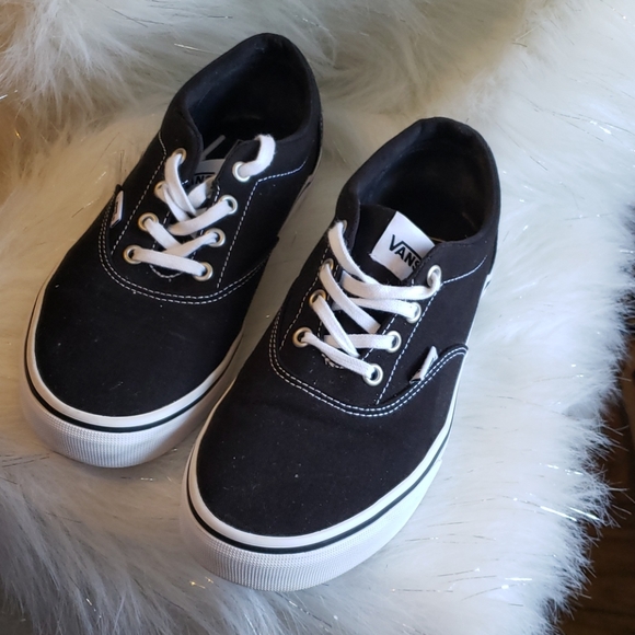 Vans Shoes - Vans Authentic Core Classics